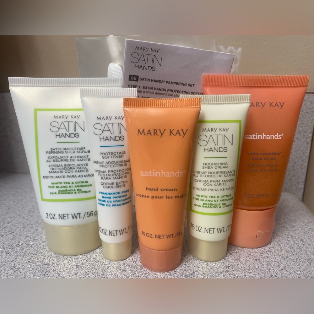 Mary Kay Satin Hands travel size kit